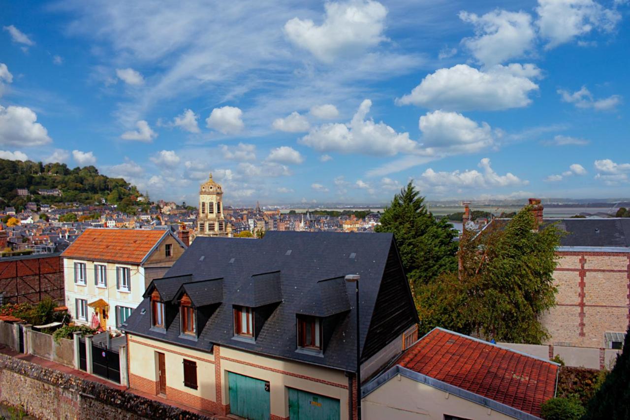 le chat perché Honfleur Exterior foto